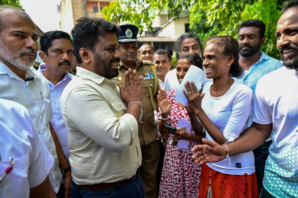 Sri Lanka: Landslide victory and absolute majority for the president&#39;s camp in legislative elections