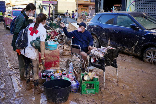 Spain: Floods leave 213 dead, king expected on site