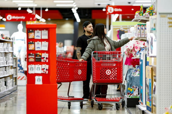 In the United States, "Black Friday" attacks consumers scalded by inflation