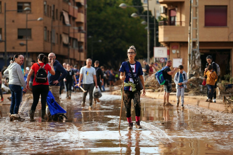 Death toll from floods in Spain exceeds 200