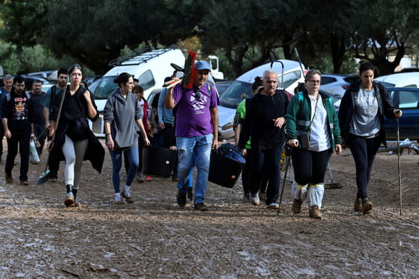 Floods in Spain: the army on the front line against the chaos