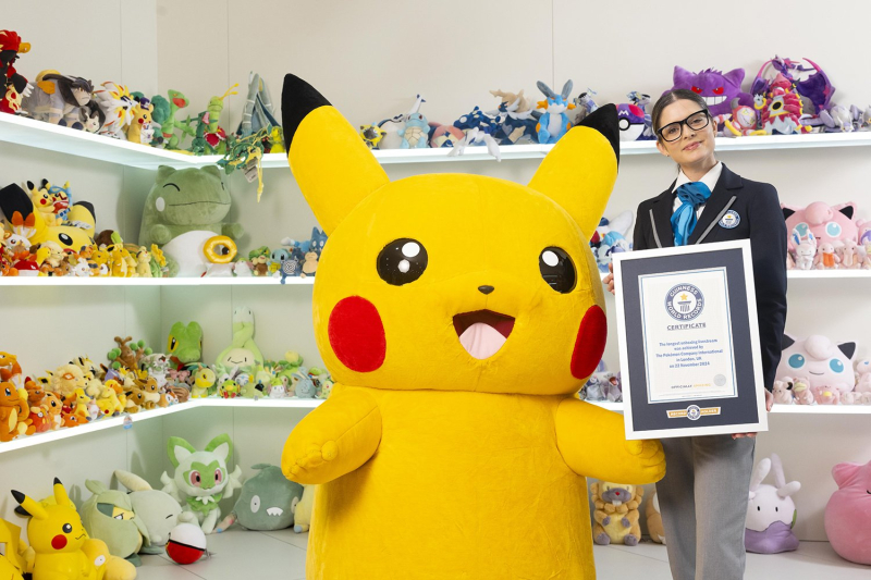 Pokémon: 20,000 cards unboxed live will be donated to charities