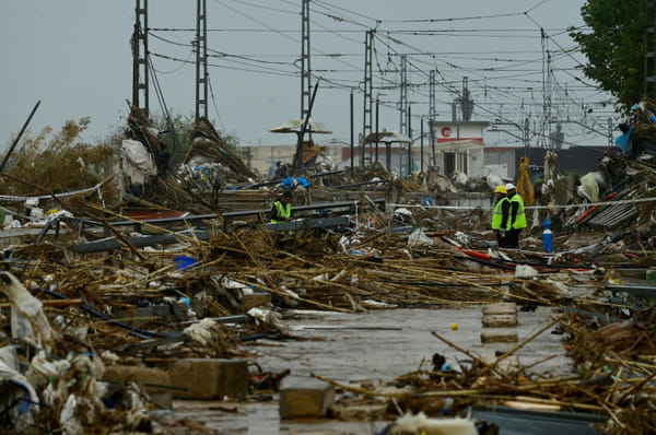 Spain: Valencia coastline on red alert, two weeks after deadly floods