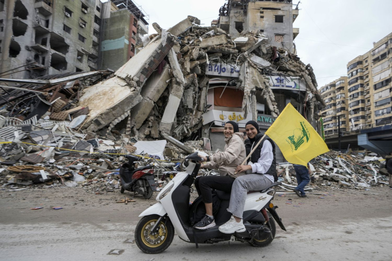 Tens of thousands of Lebanese on the road home after the ceasefire