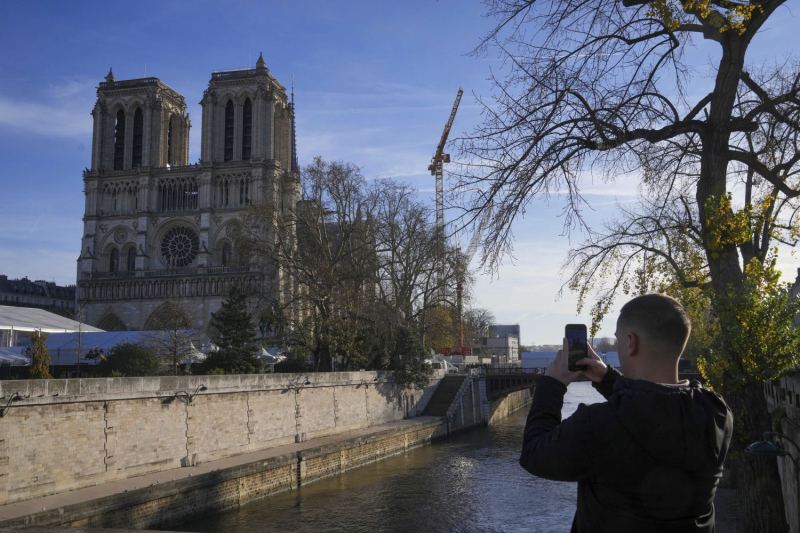 The restored “splendor” of Notre-Dame de Paris revealed during Macron’s final visit