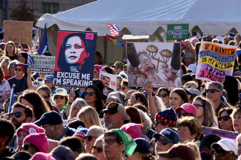 Thousands of American women march for their rights