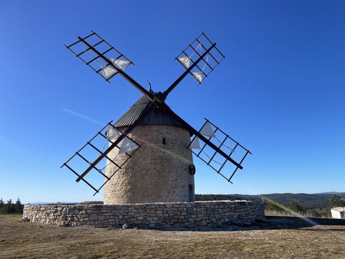 La Lozère en hiver (3/4) : atterrissage sur le causse Méjean, cette "île en plein ciel"