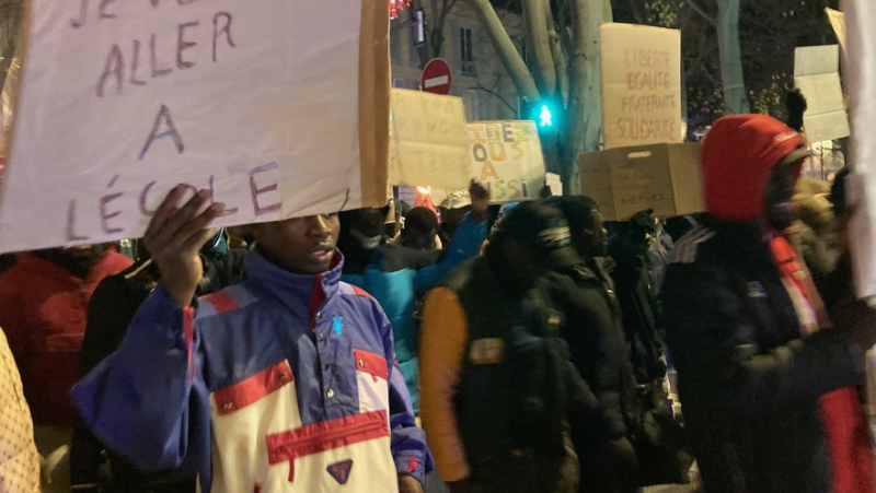 Two hundred people in the streets of Nîmes to defend migrants and unaccompanied minors