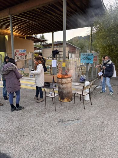 Saint-Jean-du-Gard: Angry parents demonstrate repeatedly in front of the school