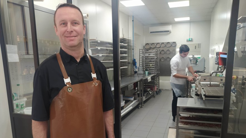 "We started in September": at the Palais des saveurs, Lionel Mandirac from Béziers prepared a thousand Yule logs for the holidays