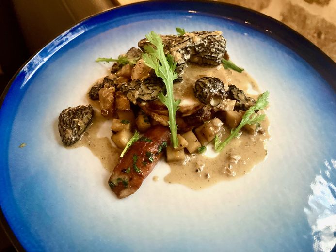 Podcast. Gourmet strolls: "Poultry ballotine with morels and celeriac", a recipe by chef Daniel Lutrand (Pastis)