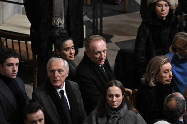 Notre-Dame-de-Paris : Carole Bouquet, Salma Hayek, prince William… Les stars présentes pour la réouverture