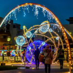 Waltzes of starry lights in the night of the capital of the Cévennes