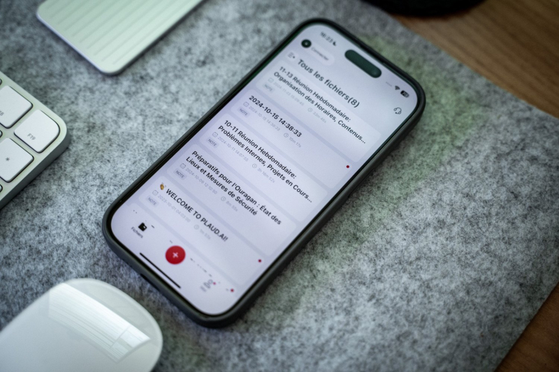 J'ai testé Plaud Note, l'assistant personnel et professionnel dopé à l'IA