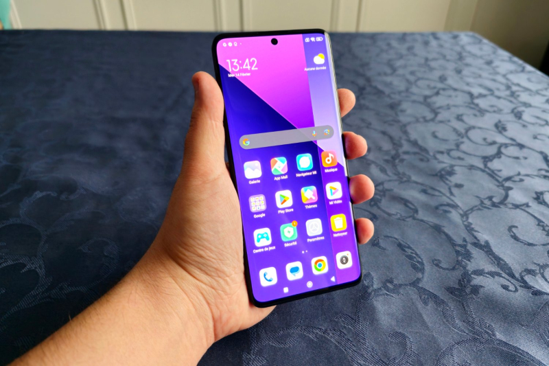 Test Xiaomi Redmi Note 13 Pro Plus : faut-il craquer pour le milieu de gamme ?