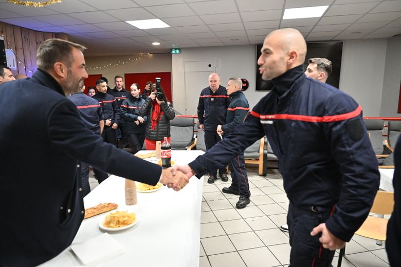 "Thank you and Happy New Year!" The same message from the Mayor of Montpellier and the Prefect of Hérault to the teams mobilized for New Year&#39;s Eve