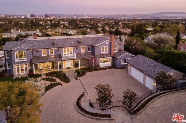 Ben Affleck et Jennifer Lopez : à quoi ressemble leur villa jamais vendue à Pacific Palisades