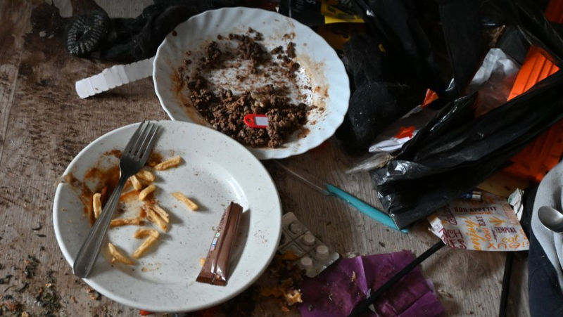 After months of unpaid rent, a woman from Bagnolse gets her apartment back "filled with rubbish, waste, bin bags"