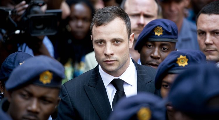 Oscar Pistorius en couple : libre depuis un an après le meurtre de Reeva Steenkamp, sa relation en fait trembler certains