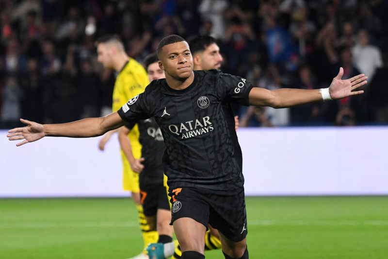PSG - Strasbourg: worn by Mbapp&eacute ;, Paris takes the lead in Ligue1... the summary of the match