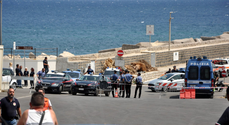 Shipwreck of a sailing boat in Sicily: searches still ongoing