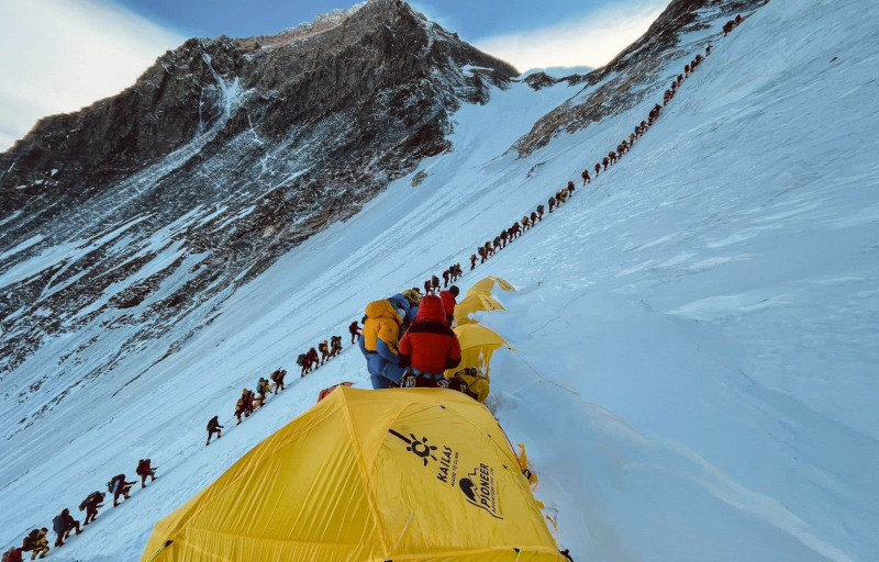 Nepal will have to limit the number of permits for climbing Everest