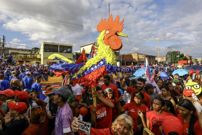 President Maduro&#39;s electoral propaganda omnipresent in Venezuela